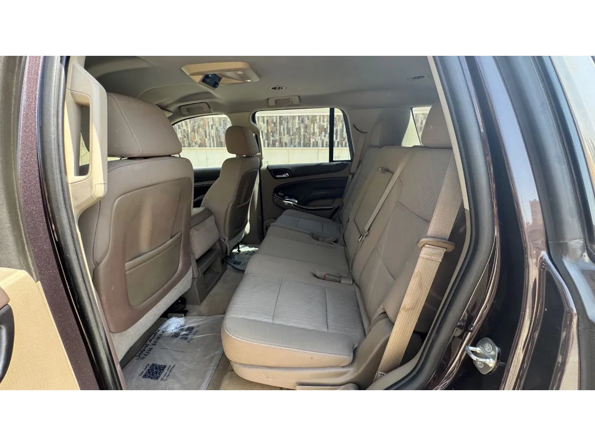 Car image 17