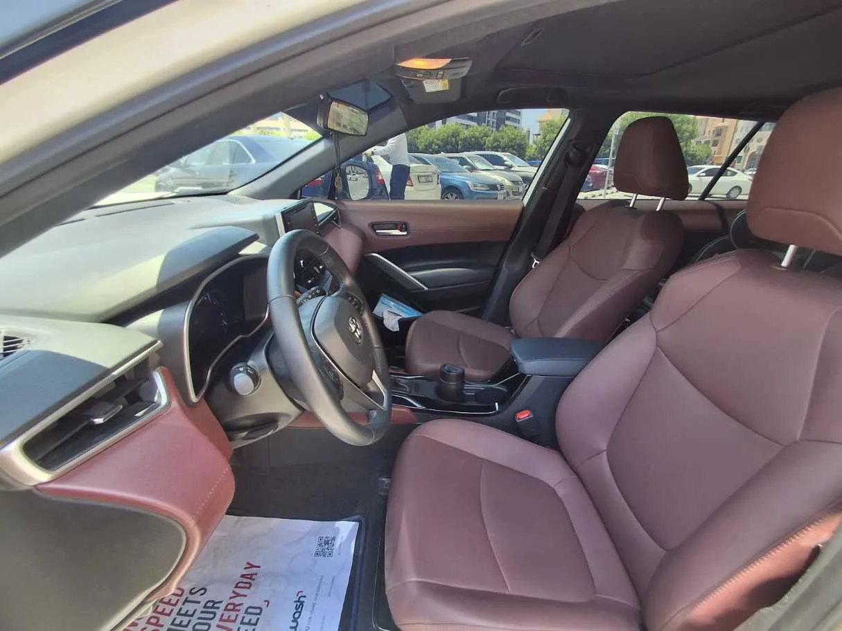 Car image 11