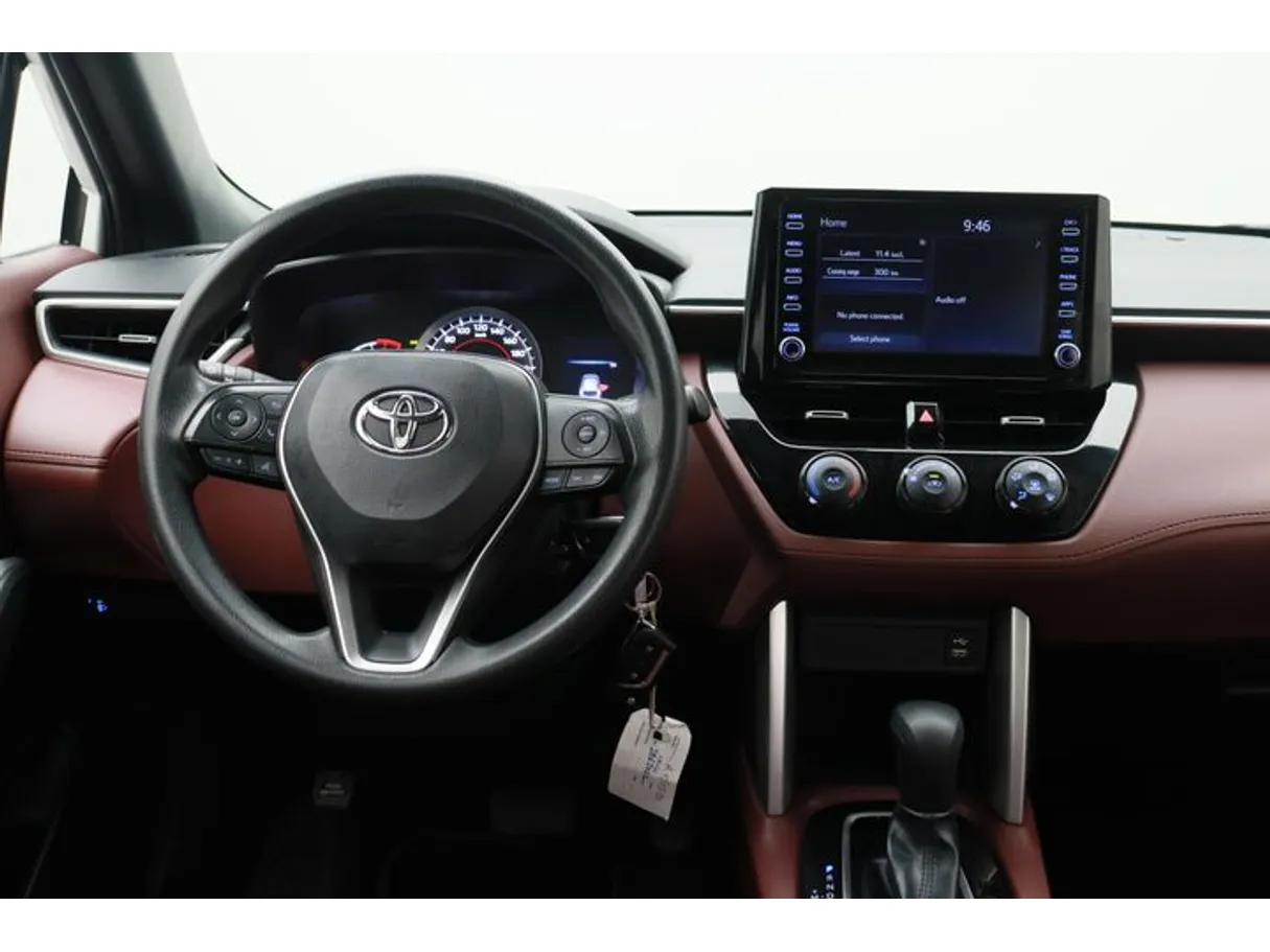 Car image 15