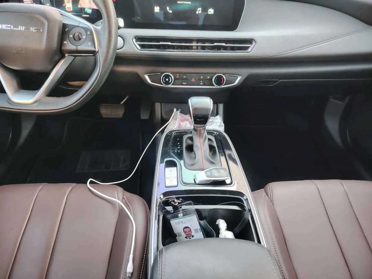 Car image 21