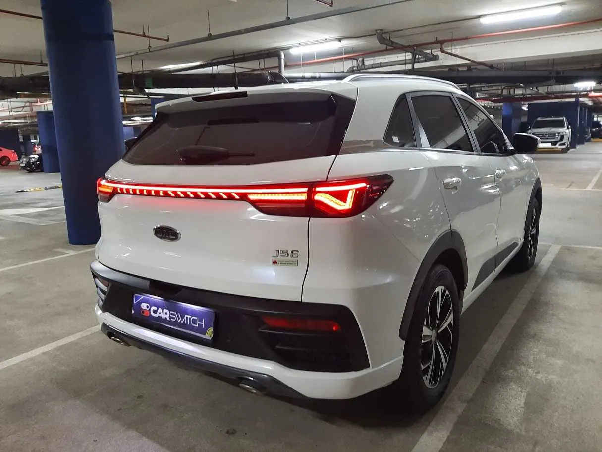 Car image 5