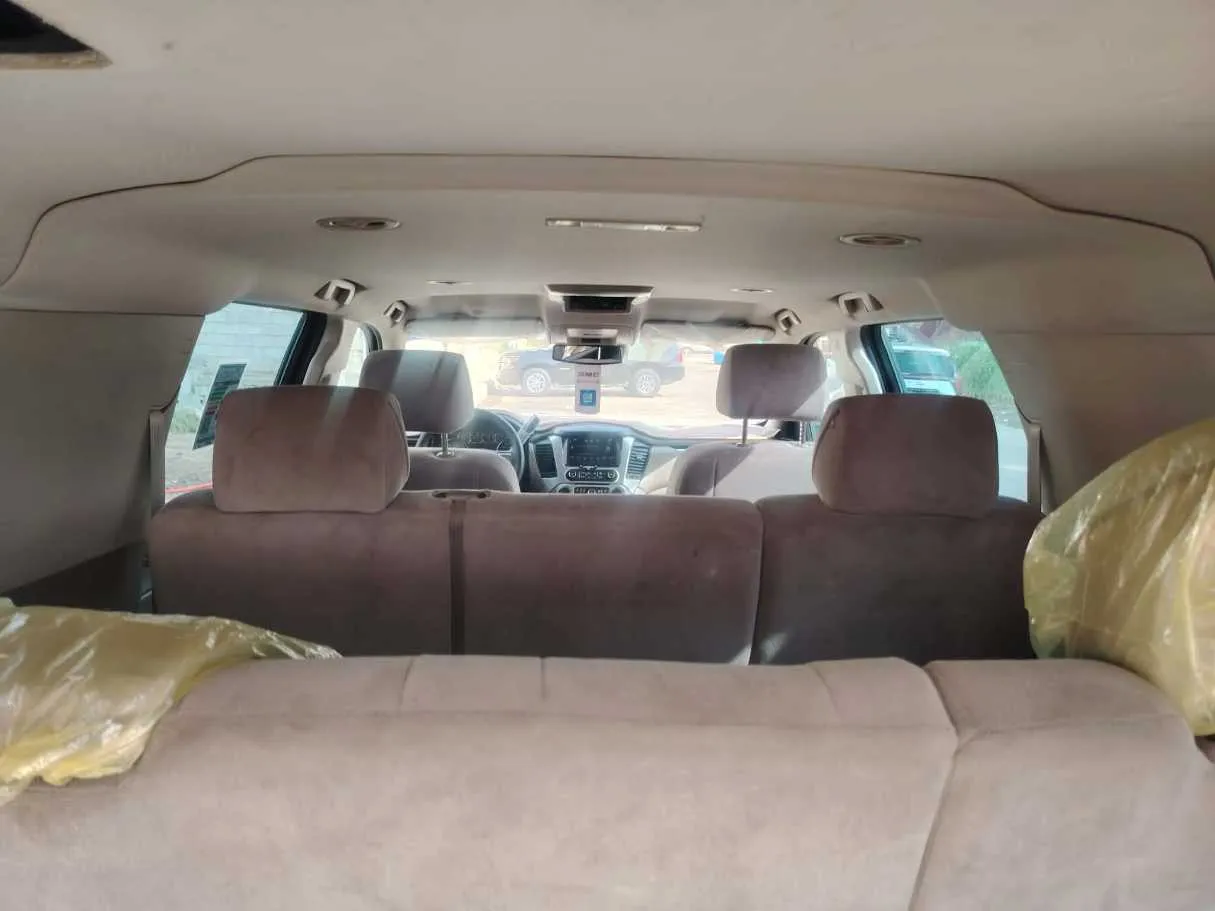 Car image 32
