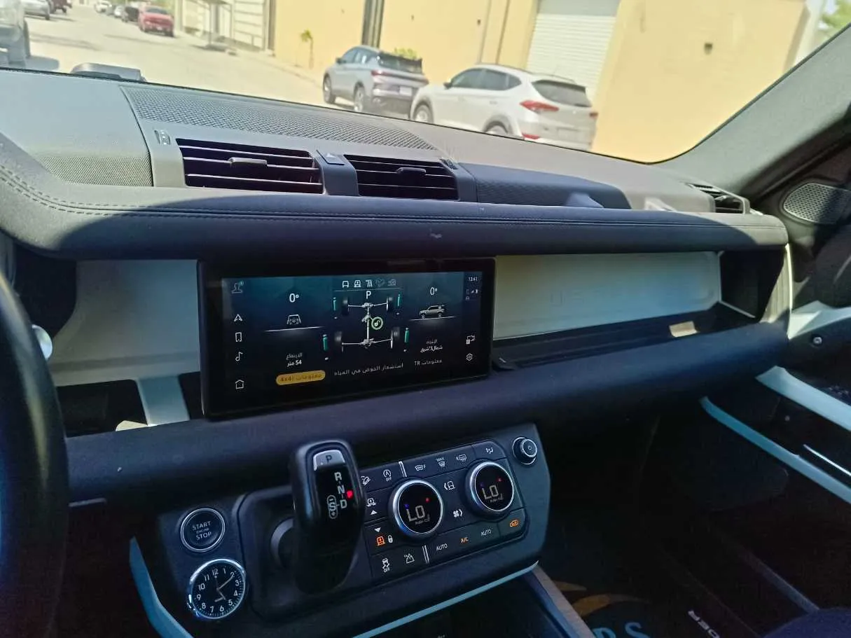 Car image 28