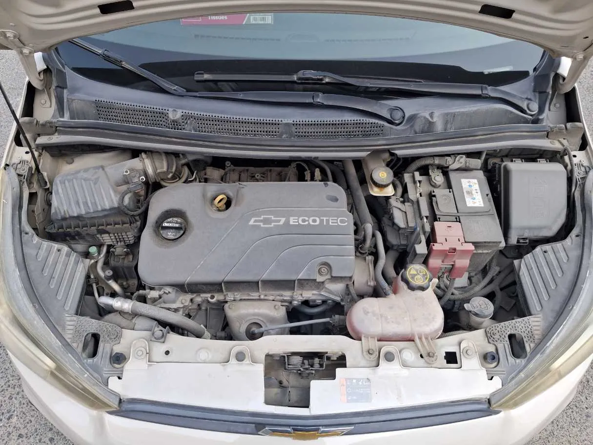 Car image 19