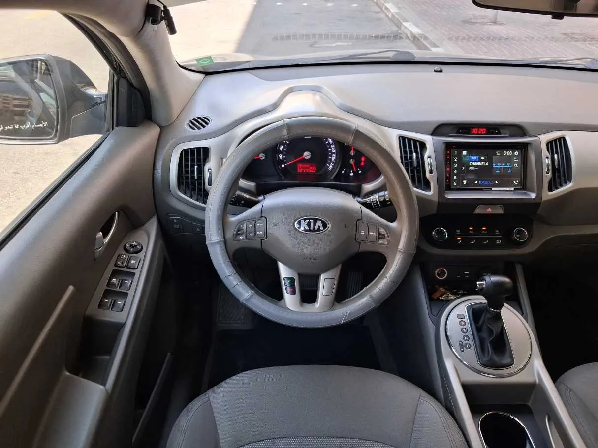 Car image 18