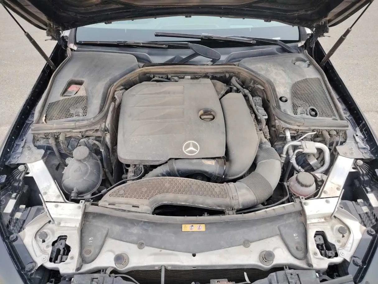 Car image 40