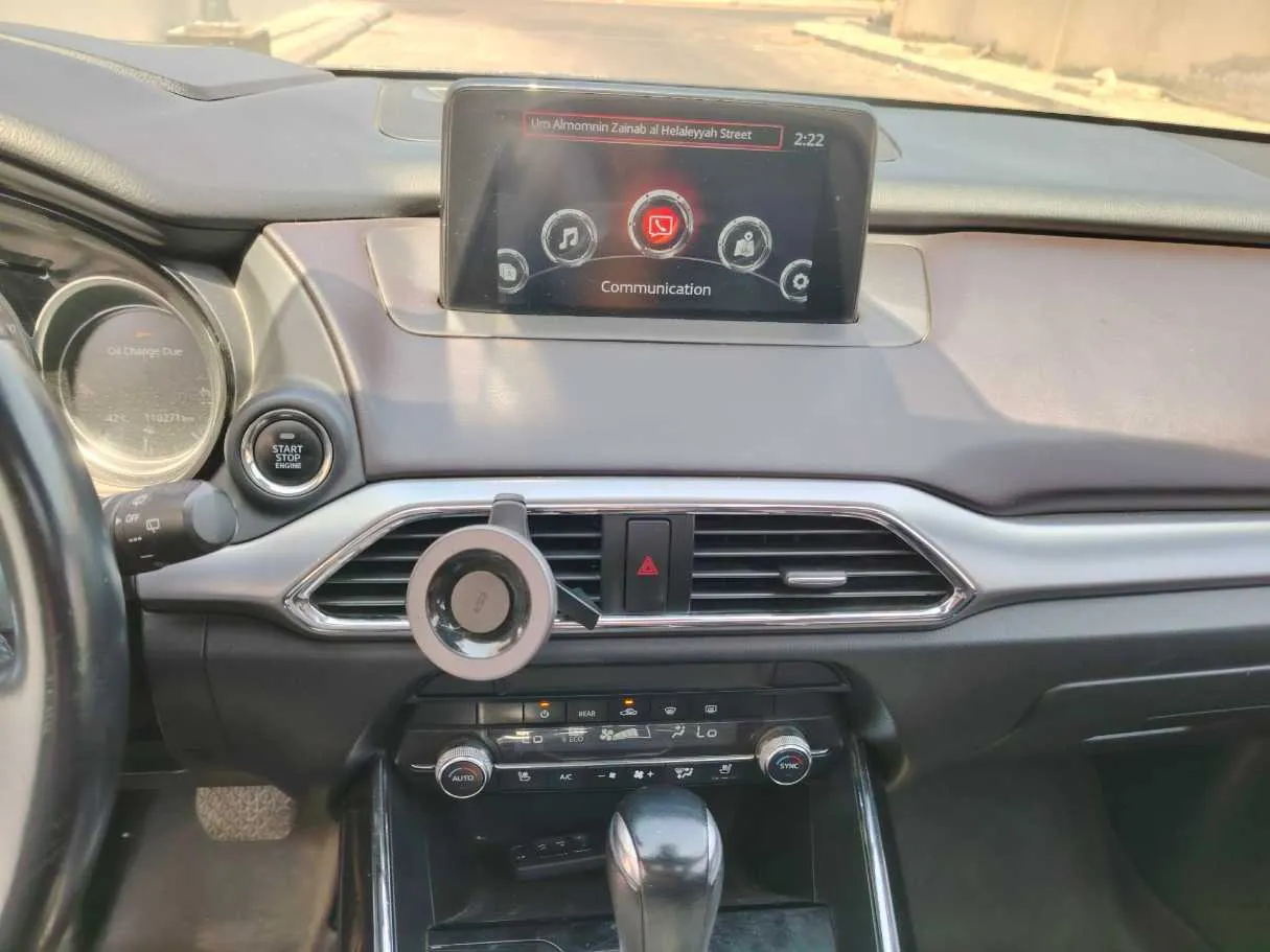 Car image 25