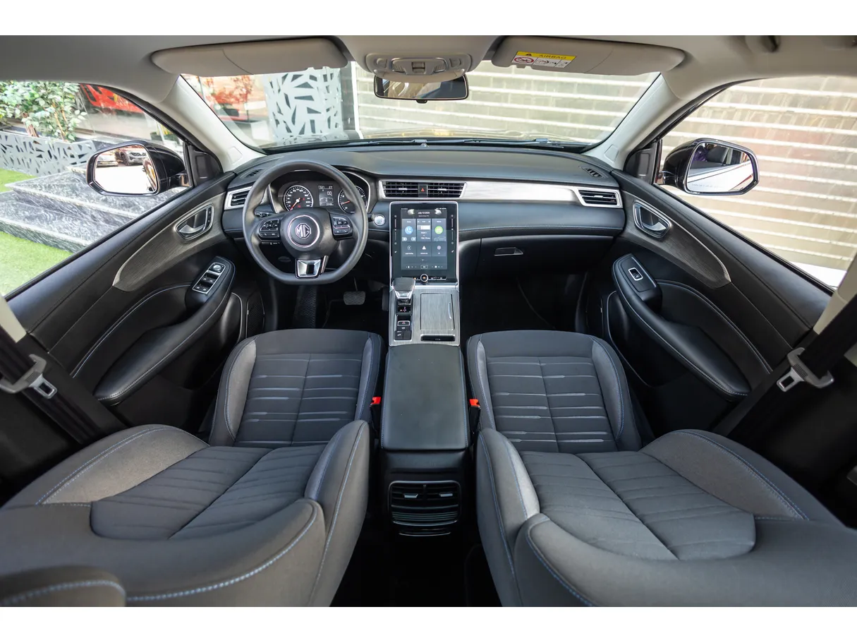 Car image 6