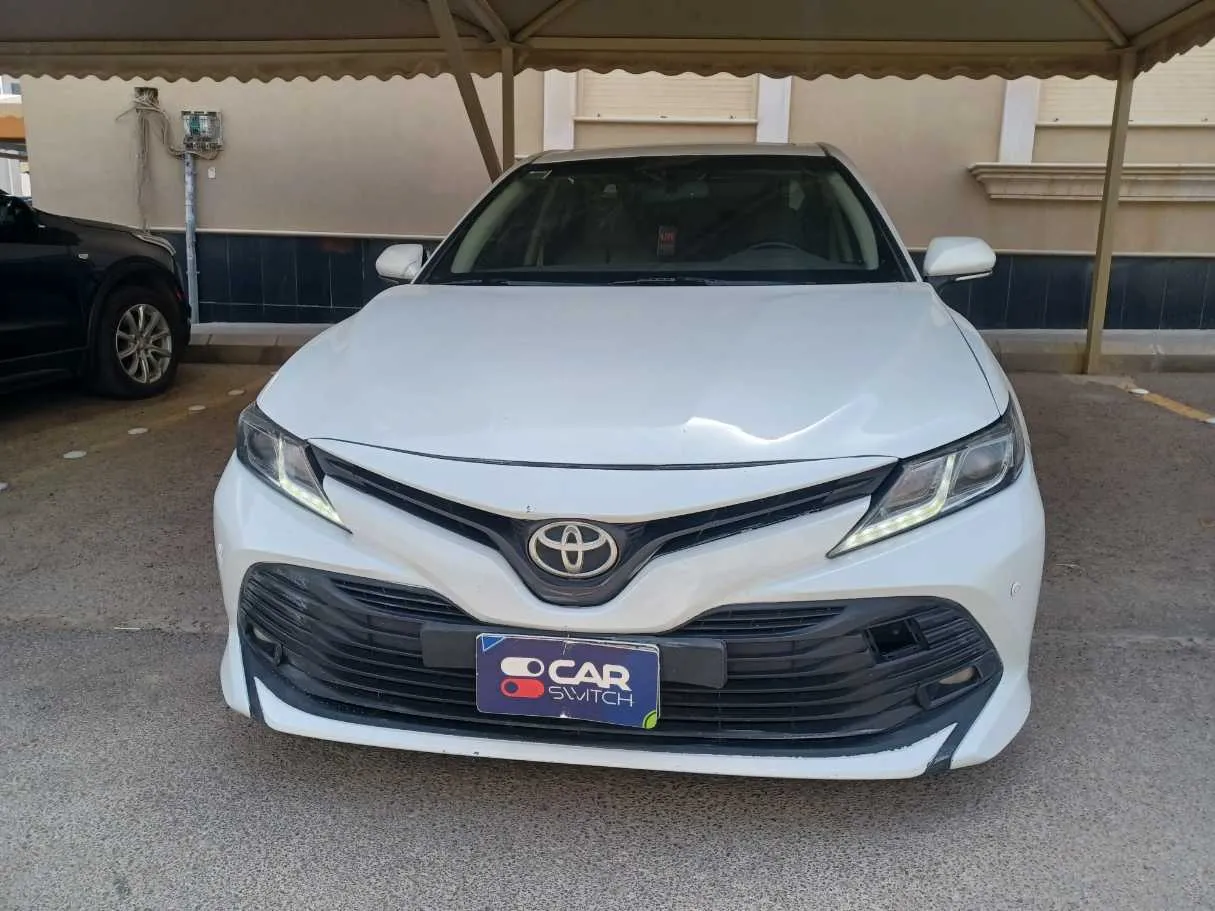 Car image 2