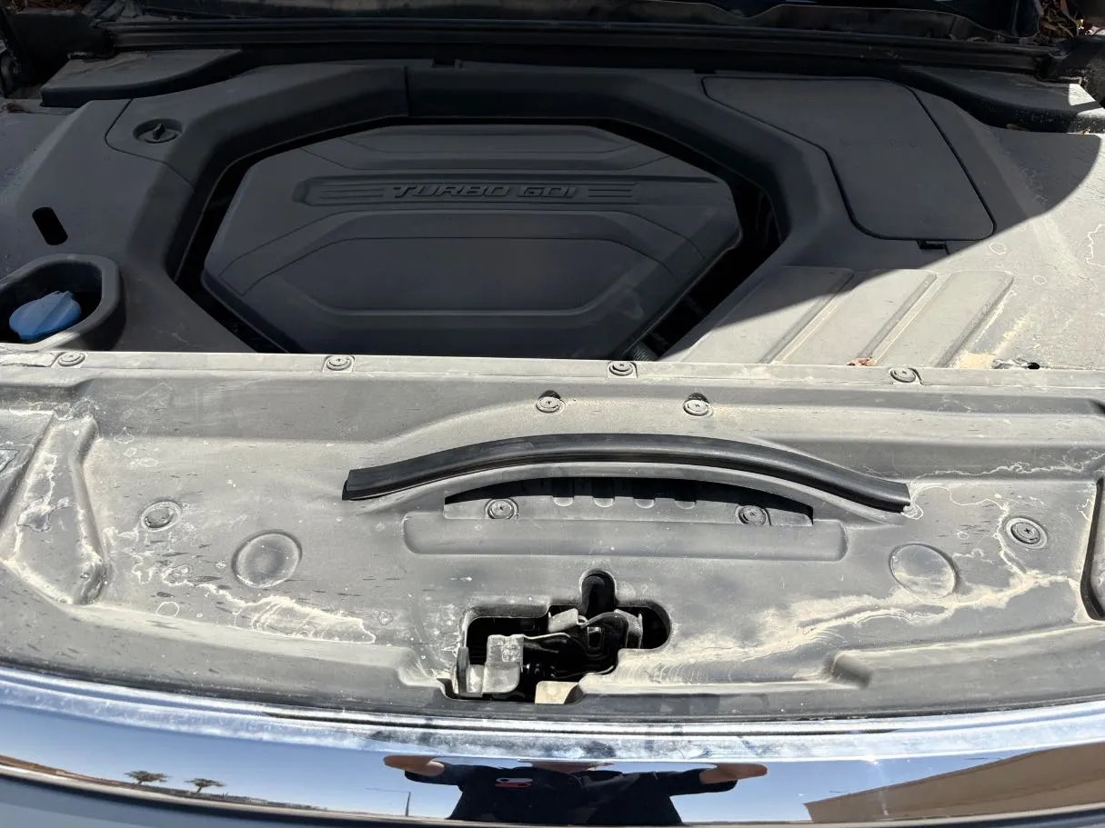 Car image 26