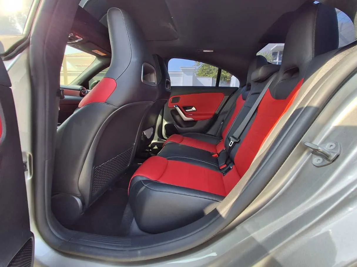 Car image 13