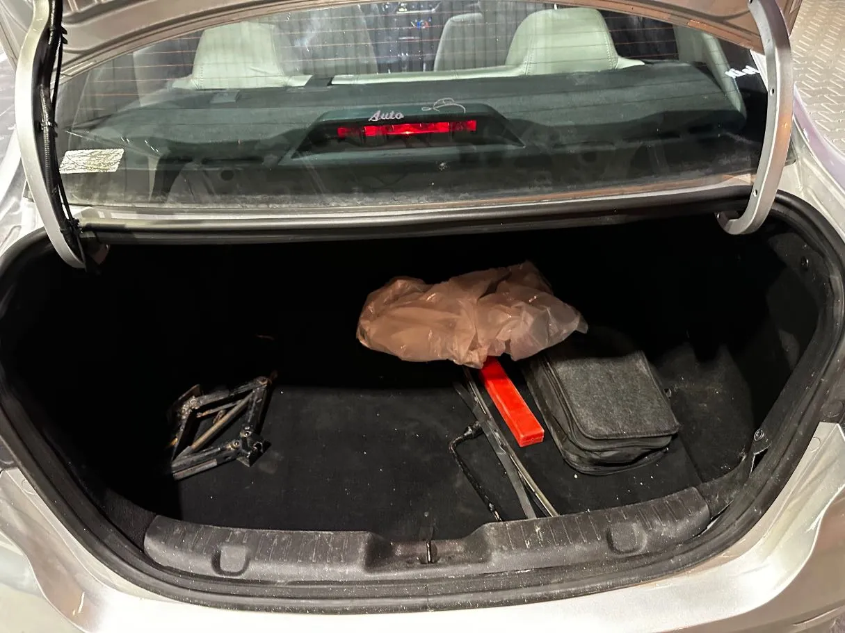 Car image 22