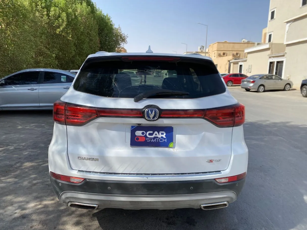 Car image 6
