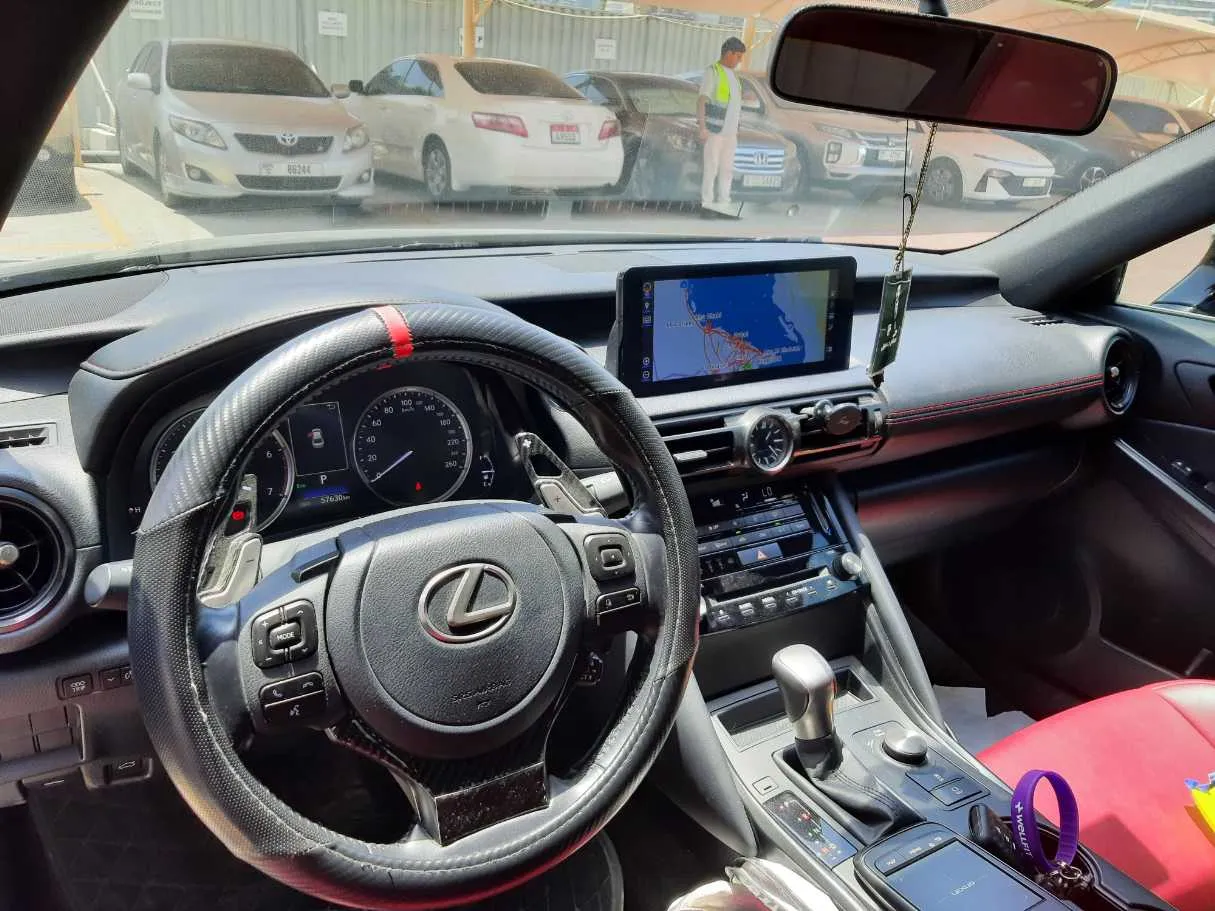 Car image 11