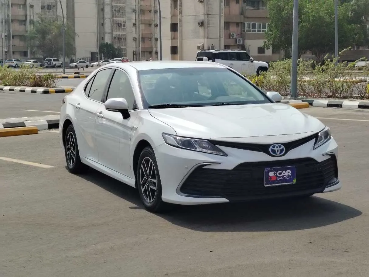 Car image 3
