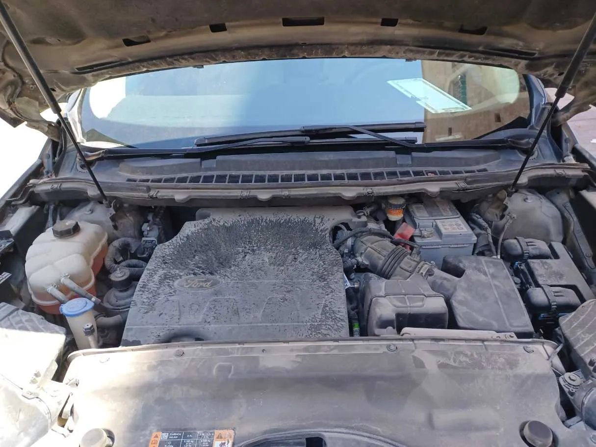 Car image 25