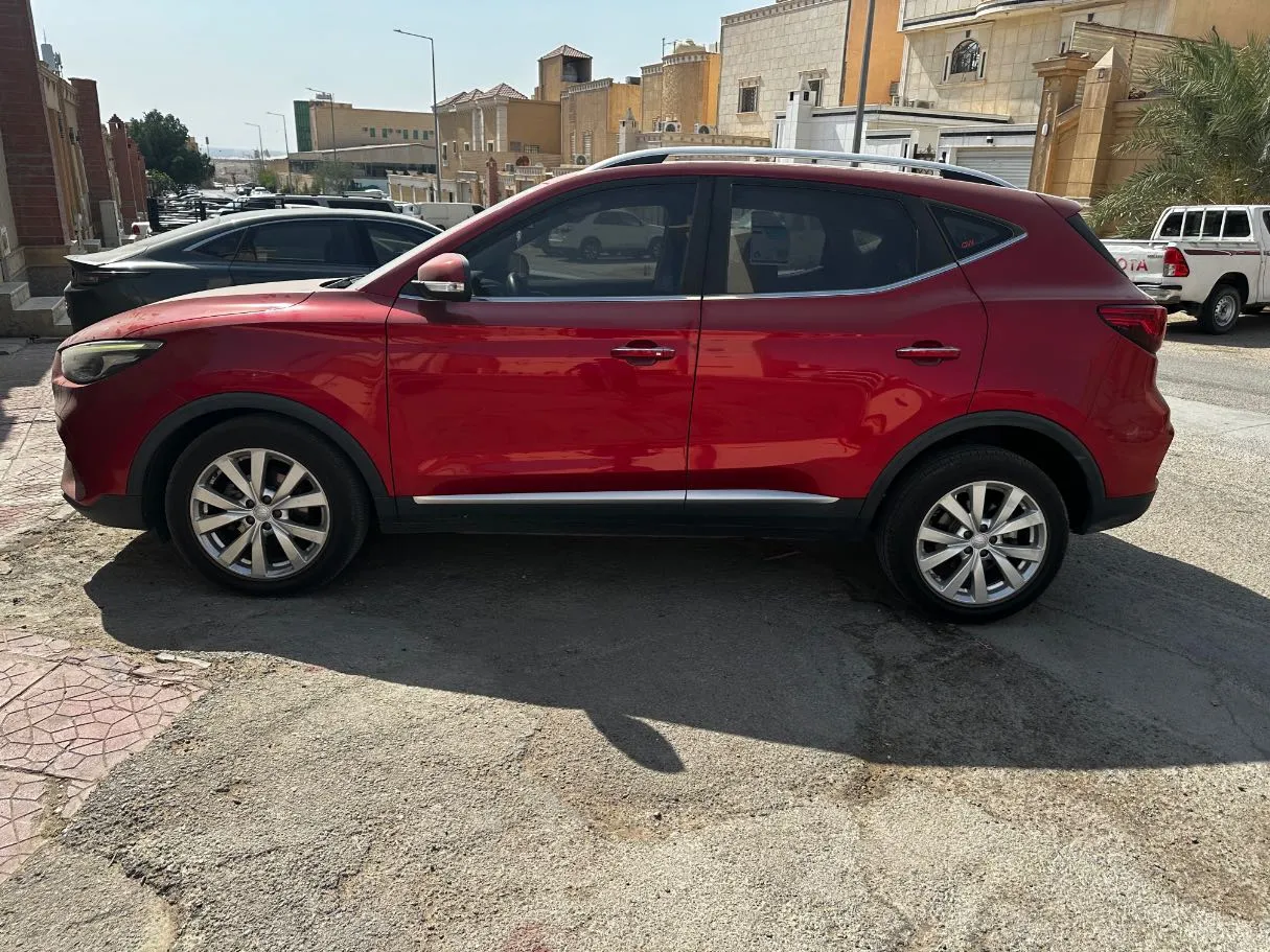 Car image 8