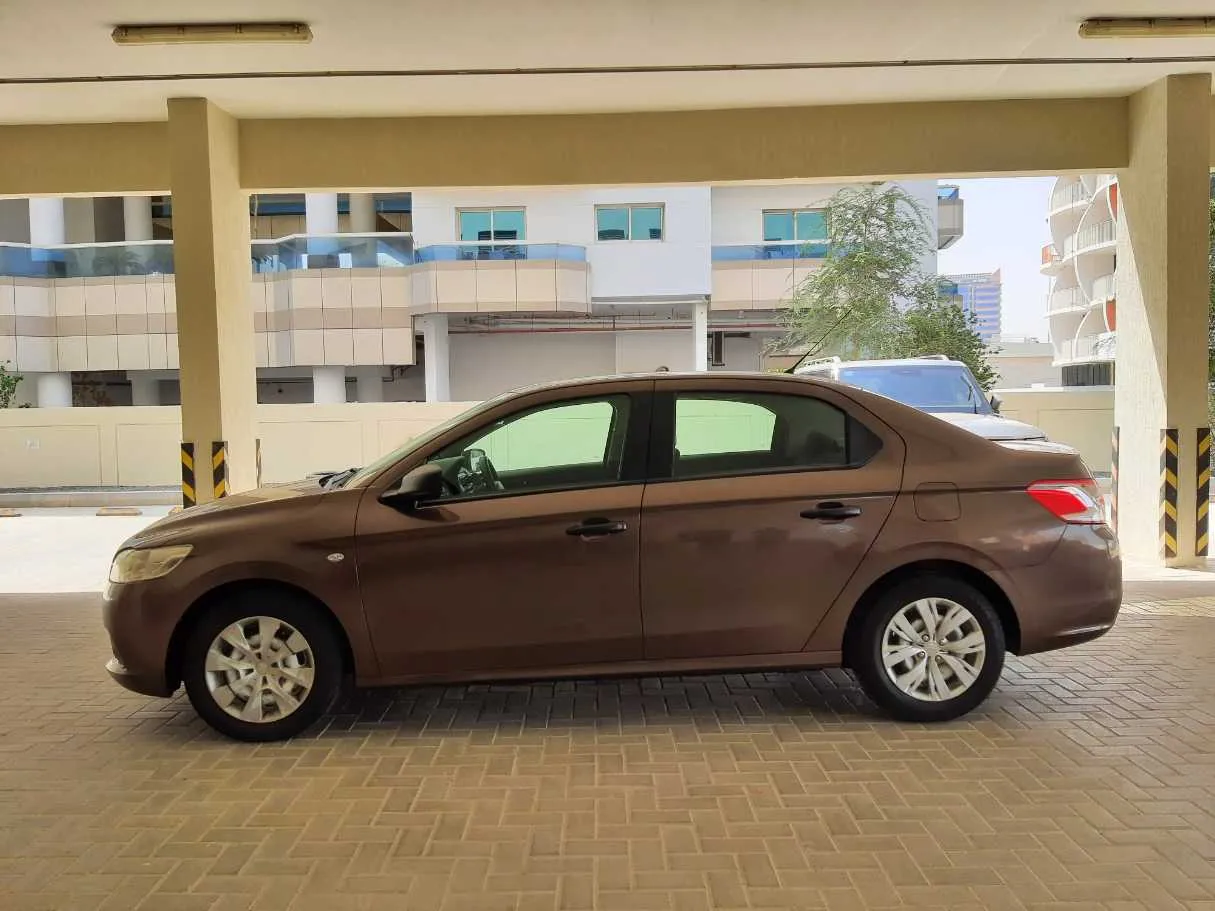 Car image 8