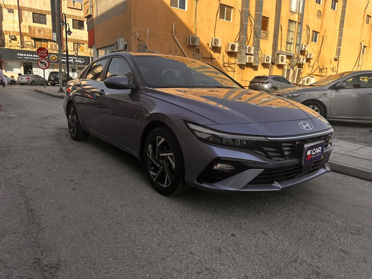 Car image 3