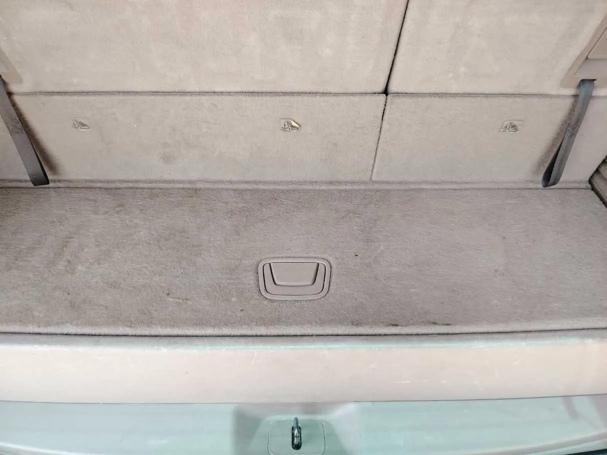 Car image 36