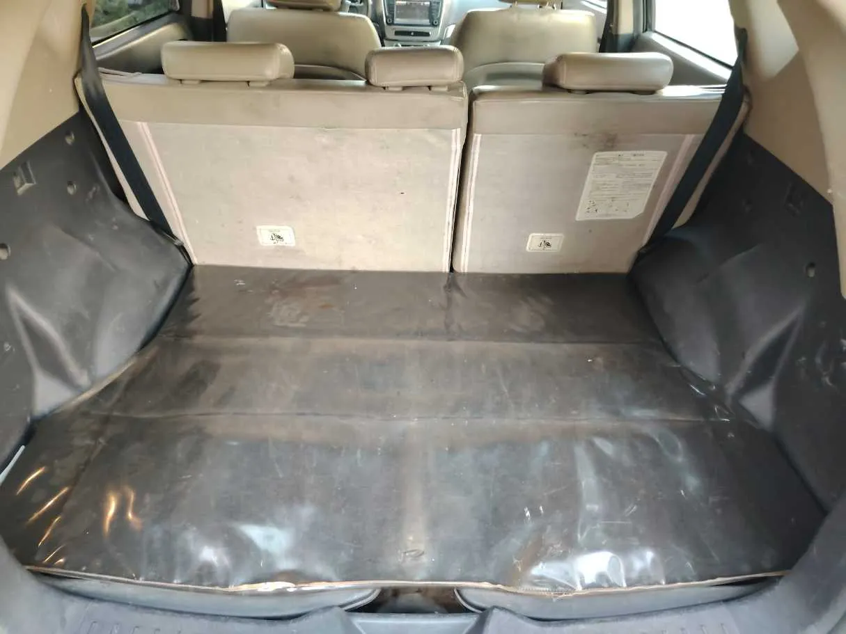 Car image 32