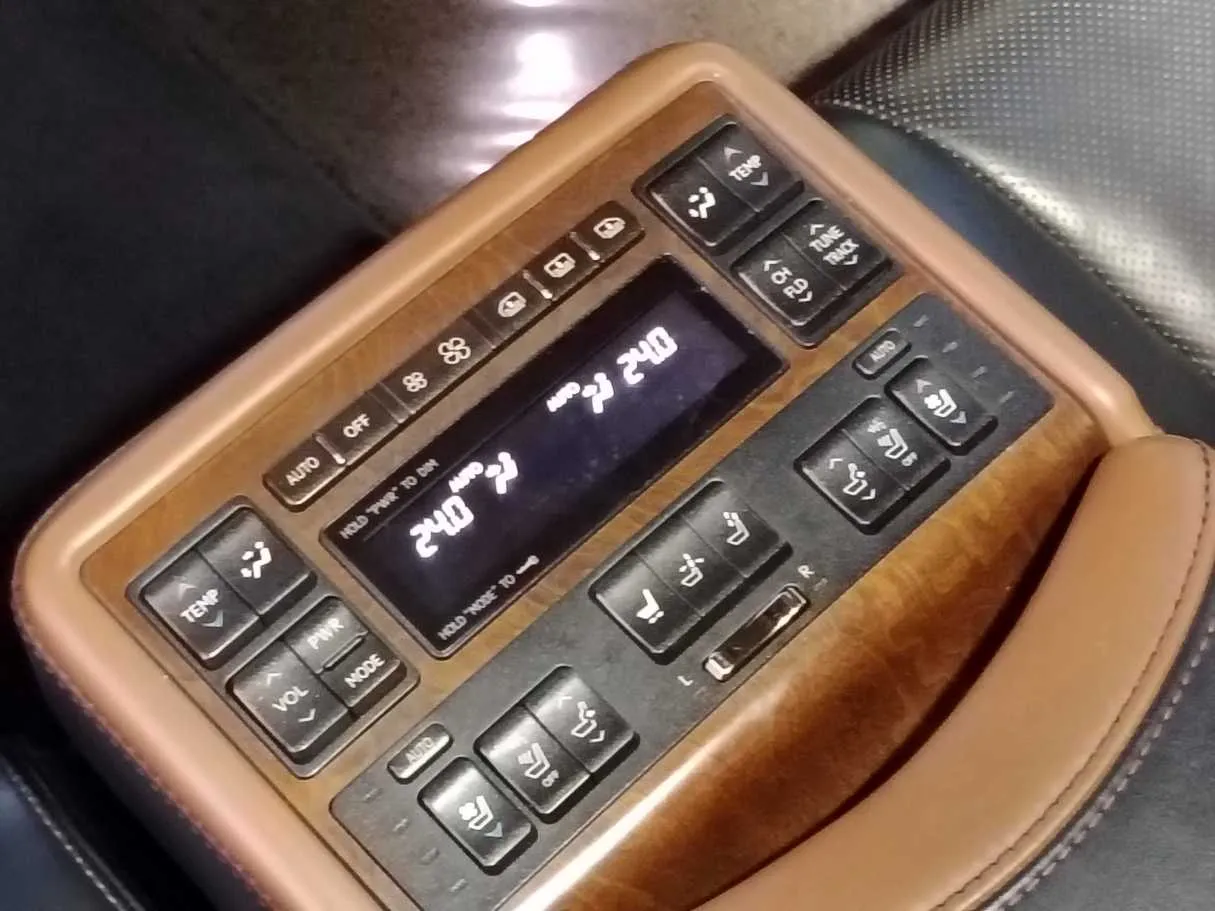 Car image 31