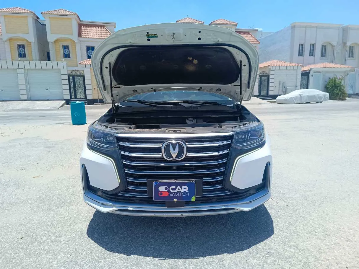 Car image 40