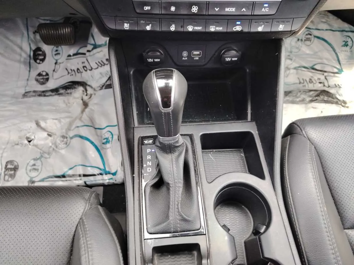 Car image 20