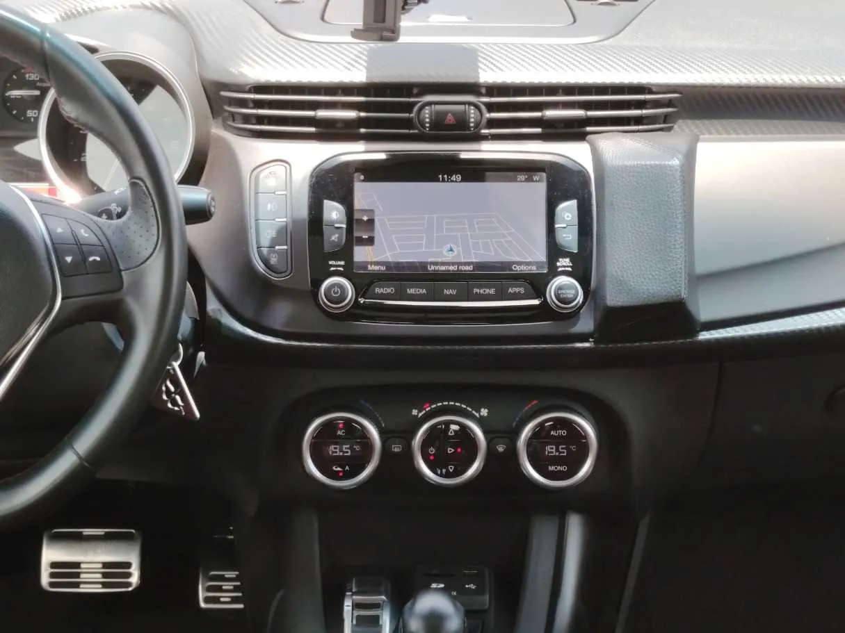Car image 21