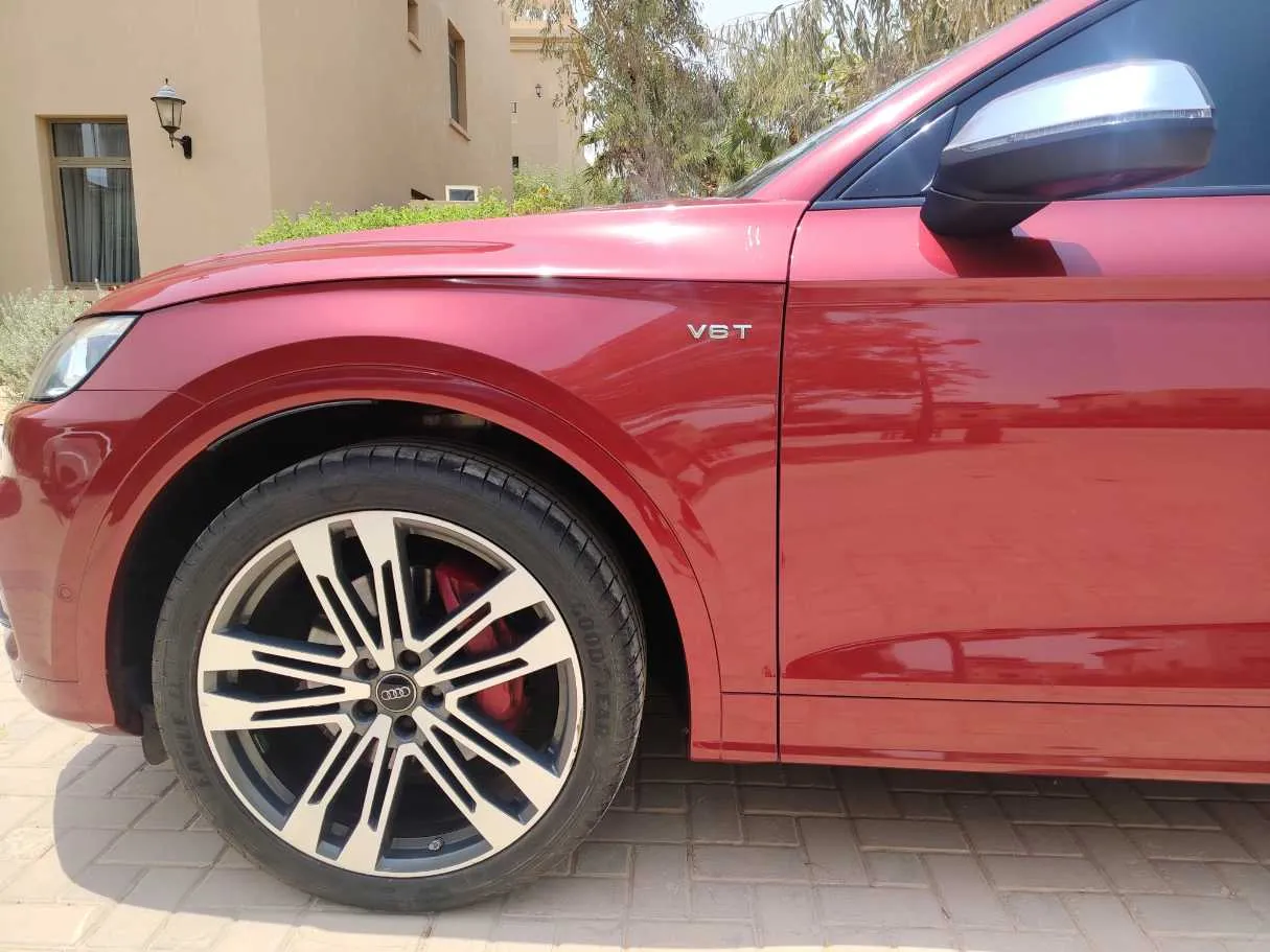 Car image 9