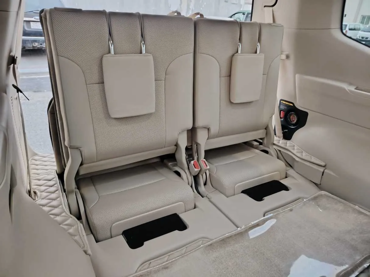 Car image 34