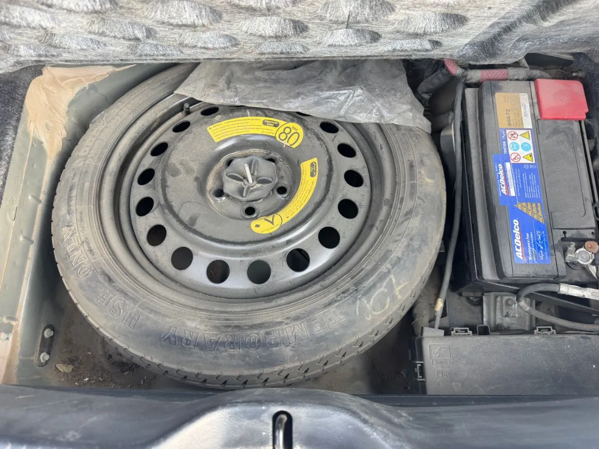 Car image 21