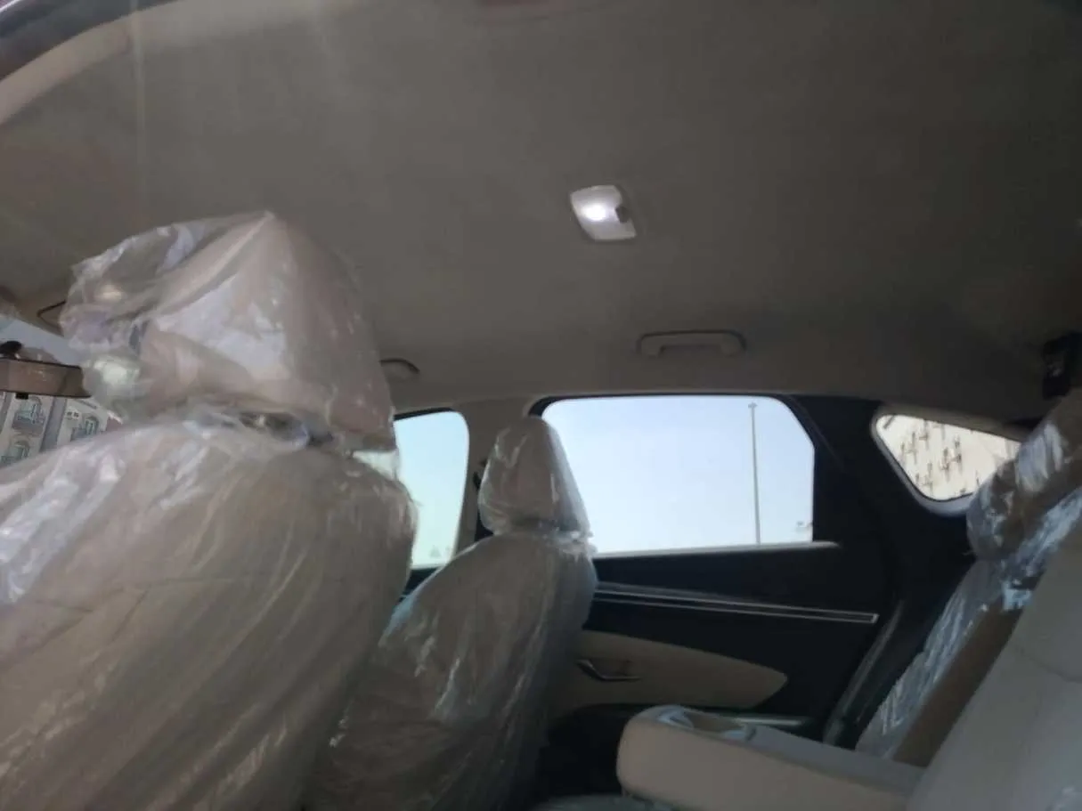 Car image 22