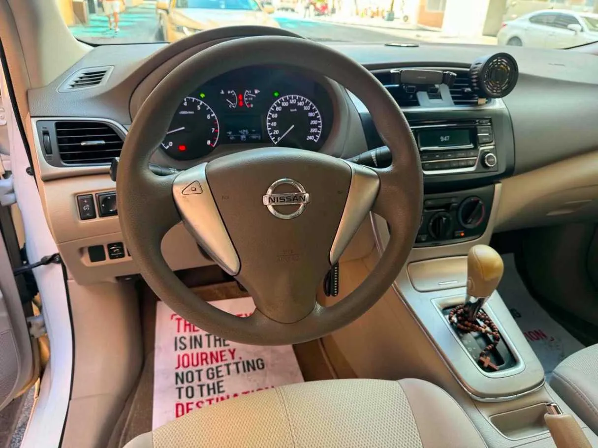 Car image 35