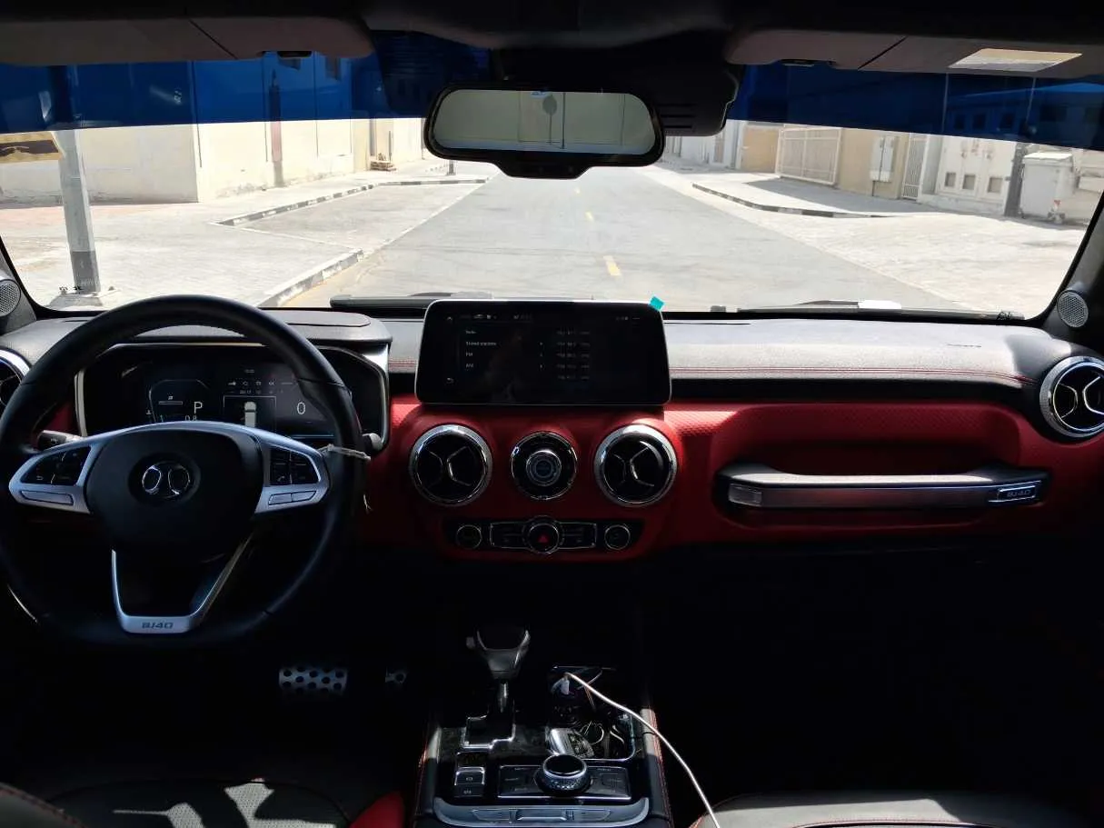 Car image 15