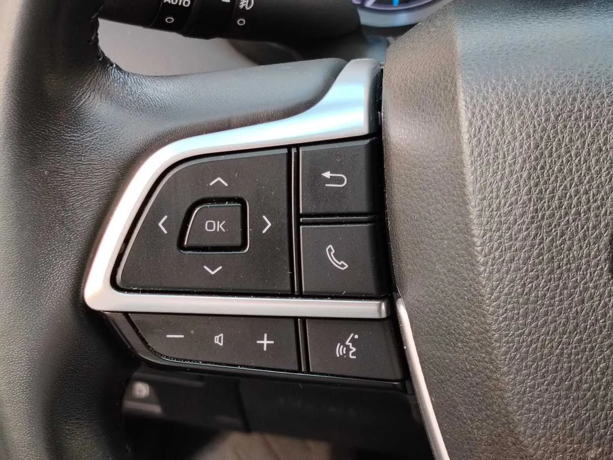 Car image 29