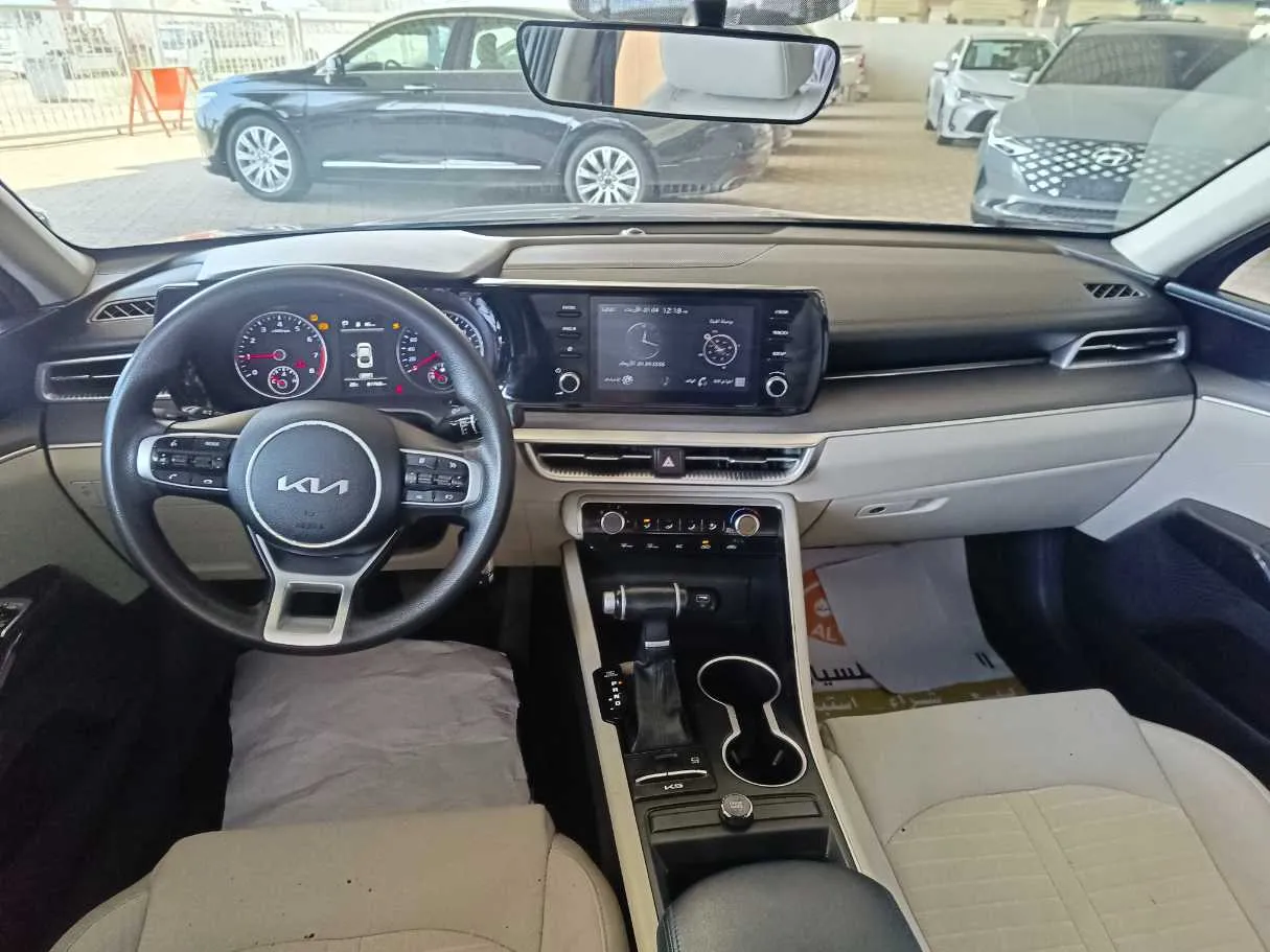 Car image 22