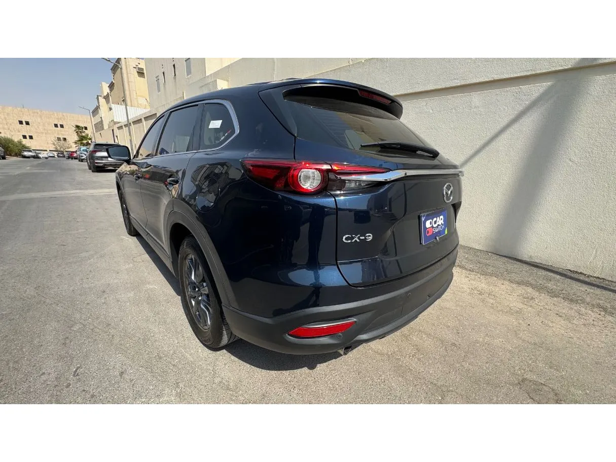 Car image 7