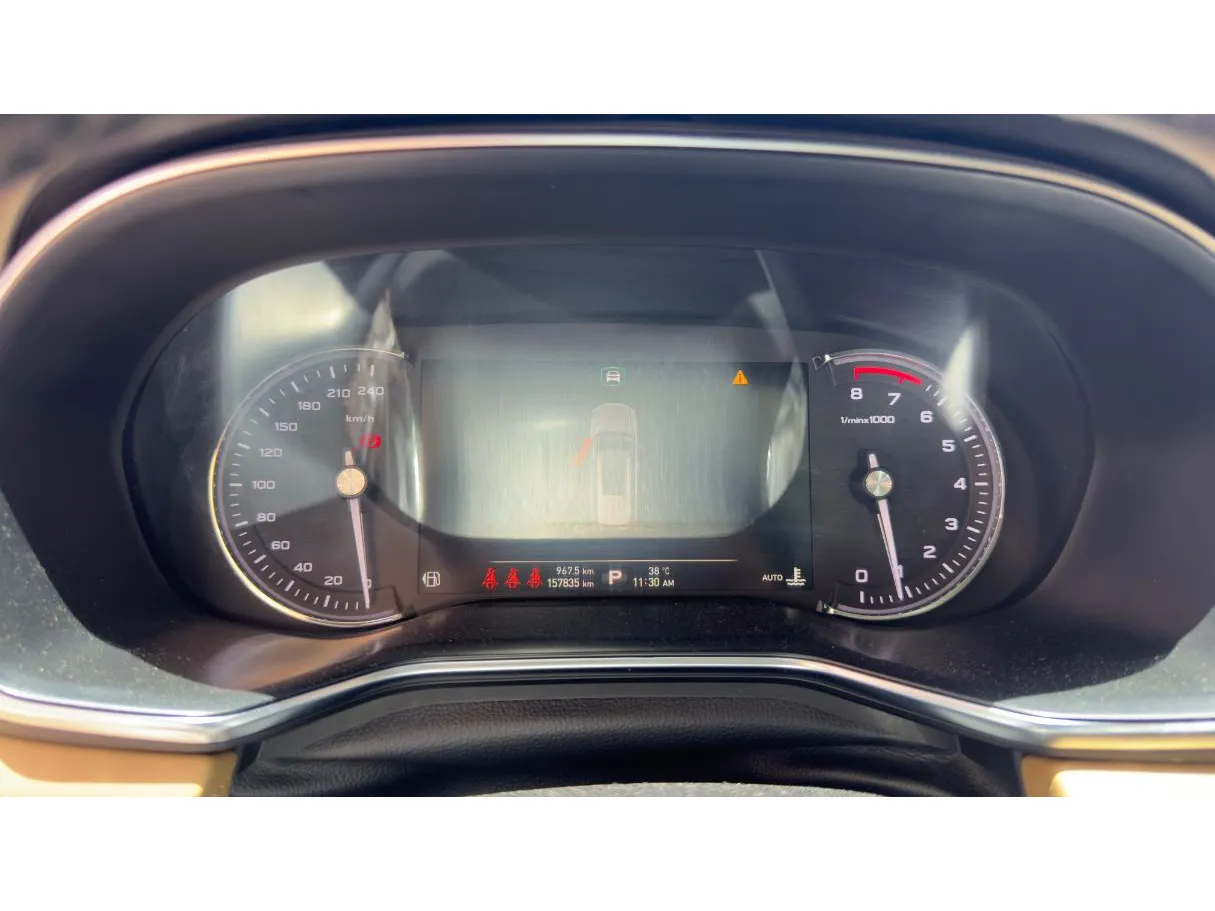 Car image 17