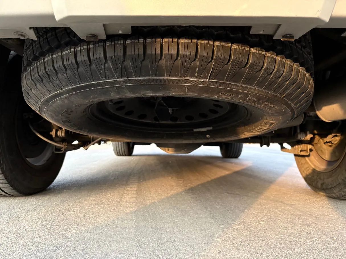 Car image 37