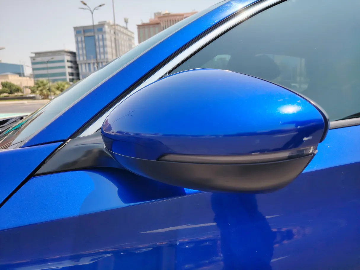 Car image 27