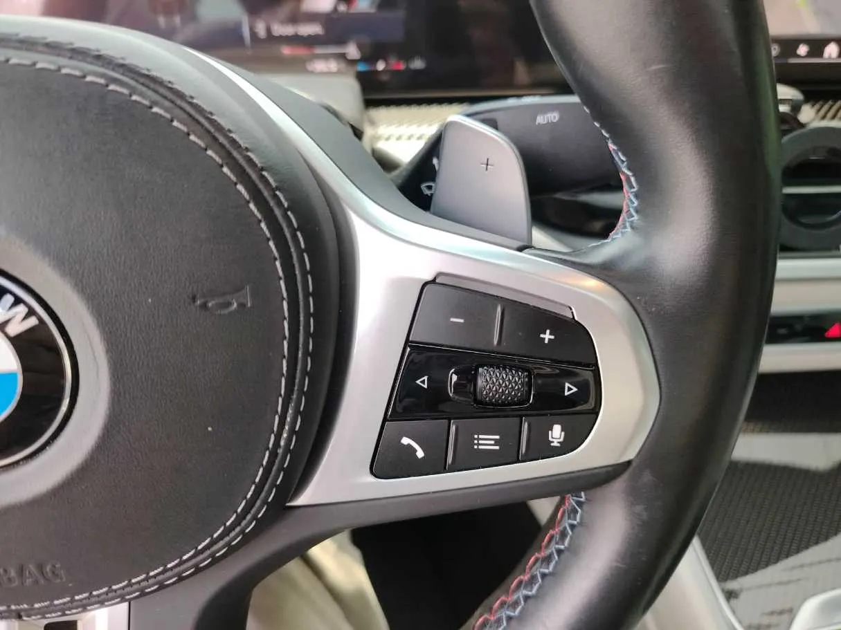 Car image 36