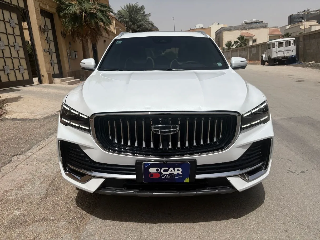 Car image 2