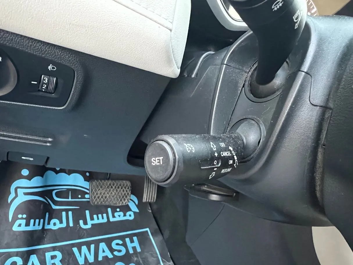 Car image 23