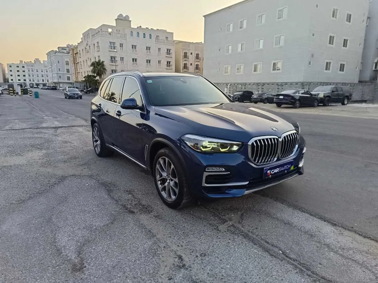 Car image 3