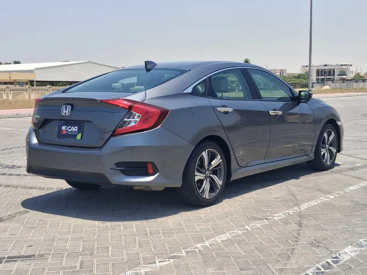 Car image 5