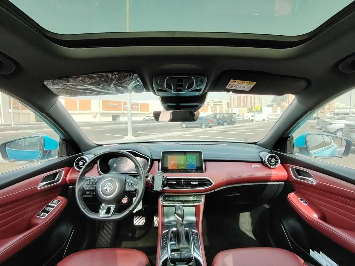 Car image 17