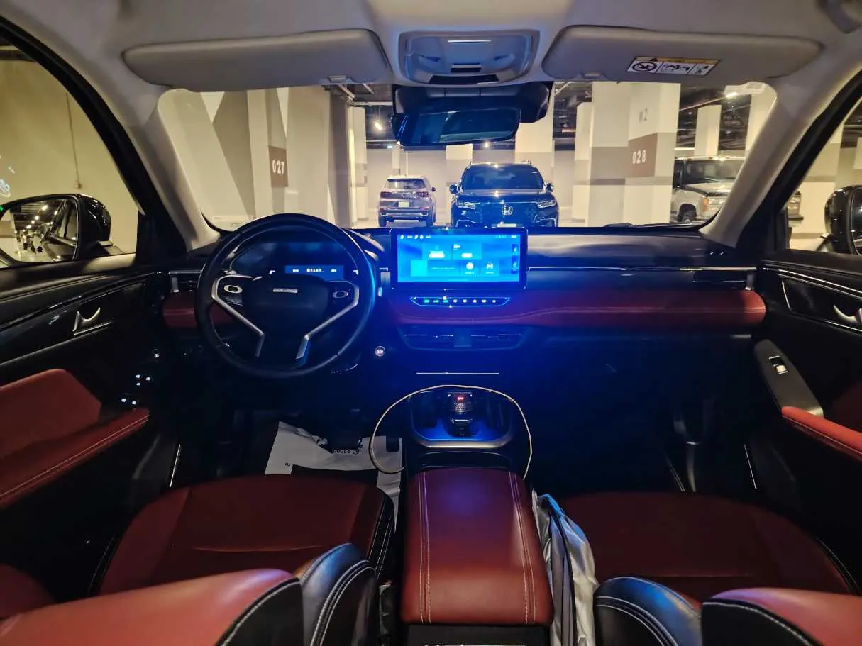 Car image 17