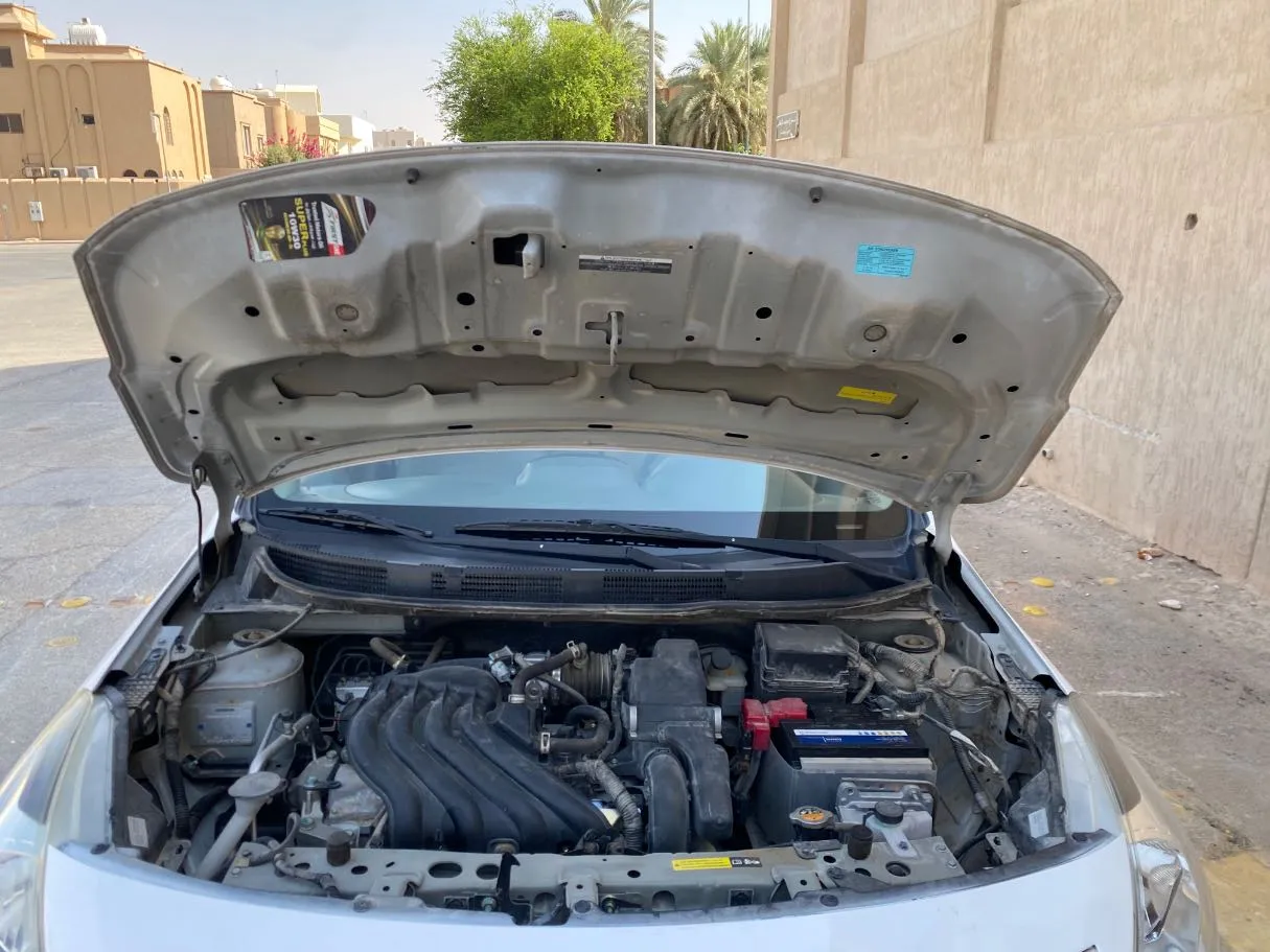 Car image 21