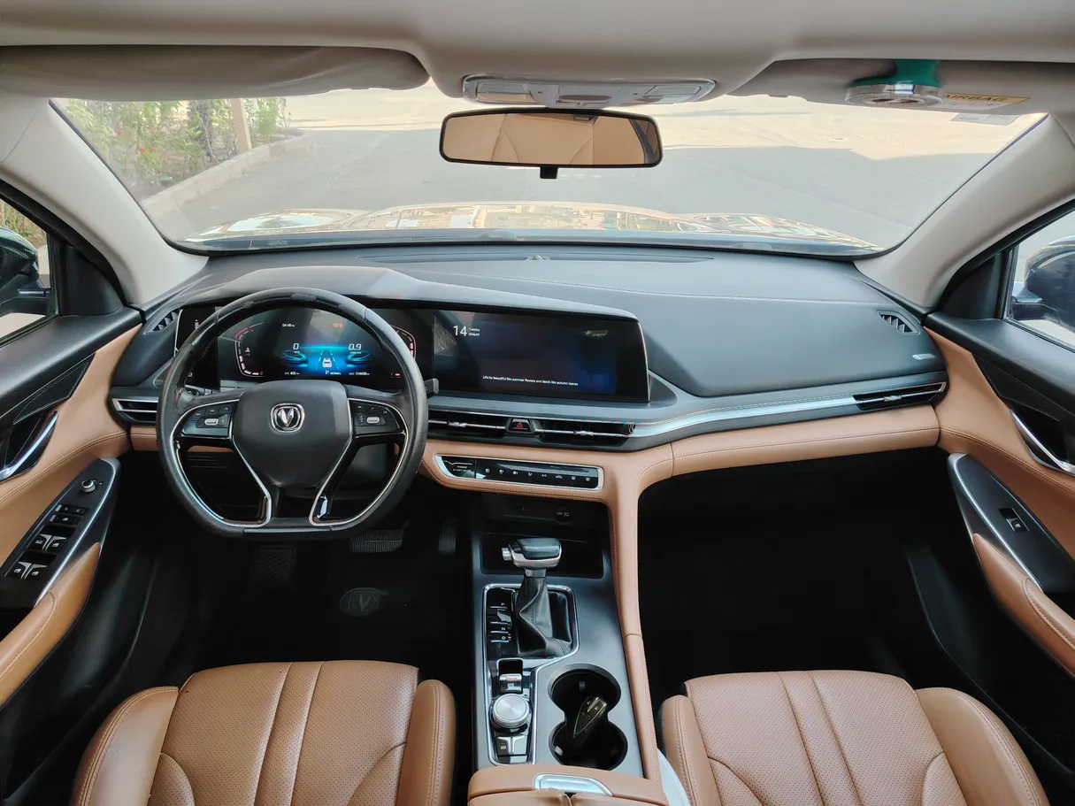 Car image 17